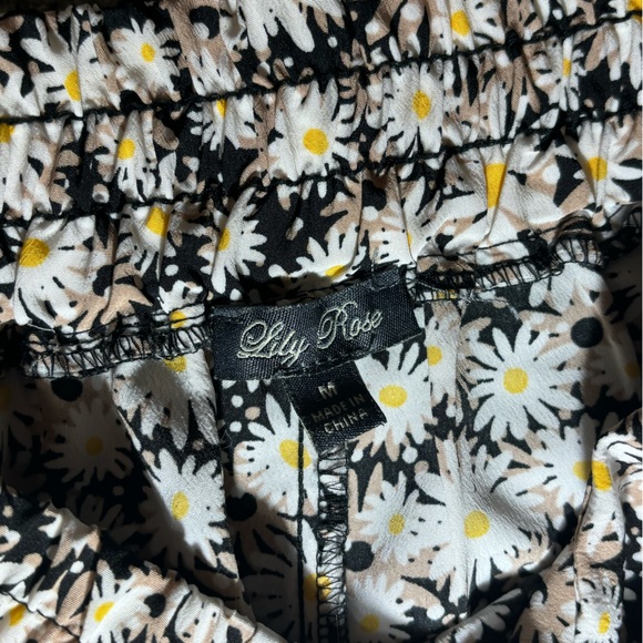 Two piece flowered outfit - Picture 2 of 4